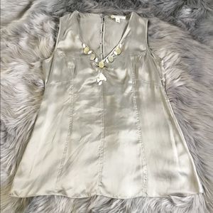 BANANA REPUBLIC TOP. SILK GREY/SLEEVELESS BLOUSE
